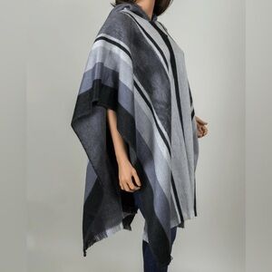 EINII Stylish Black and Gray Striped Poncho